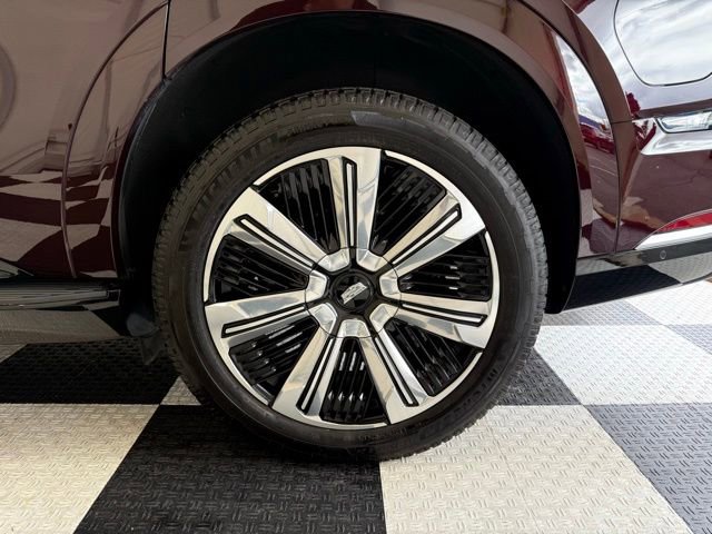 Used 2025 Cadillac Escalade IQ Luxury 2 w/ LPO, Premium Carpet Package image 13