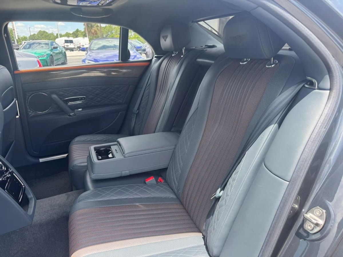 Used 2018 Bentley Flying Spur S V8 AWD/4WD image 10