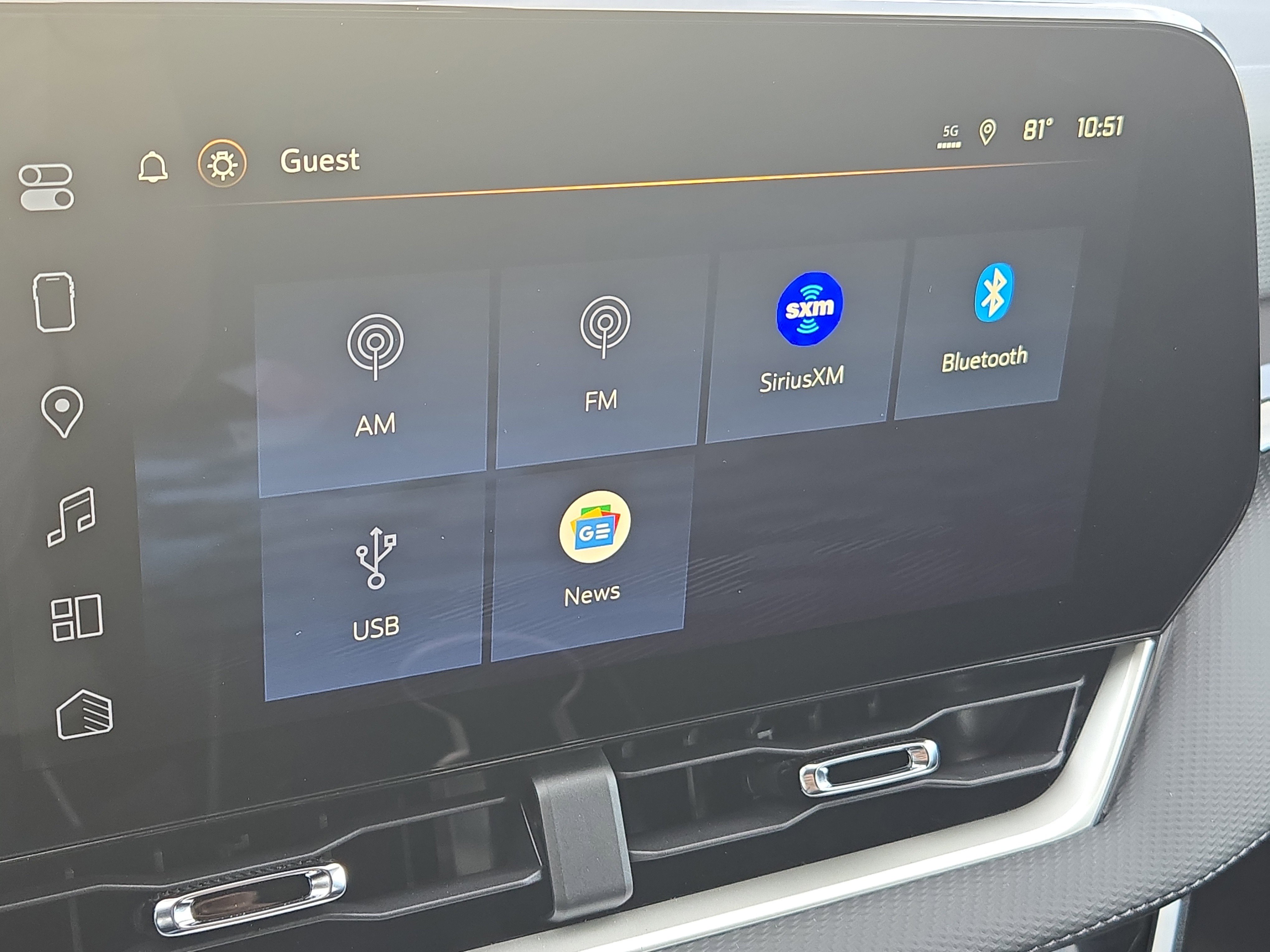 New 2026 Chevrolet Equinox LT w/ Convenience Package II FWD image 29