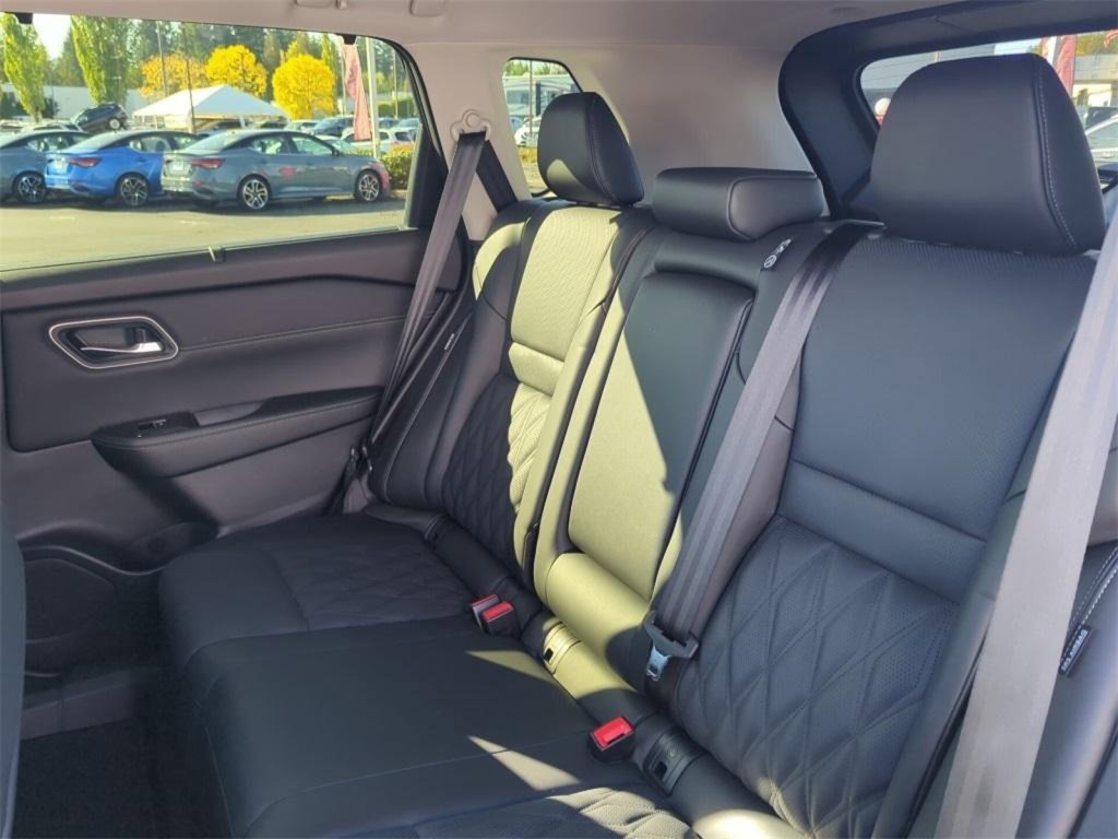 New 2026 Nissan Rogue Platinum image 19