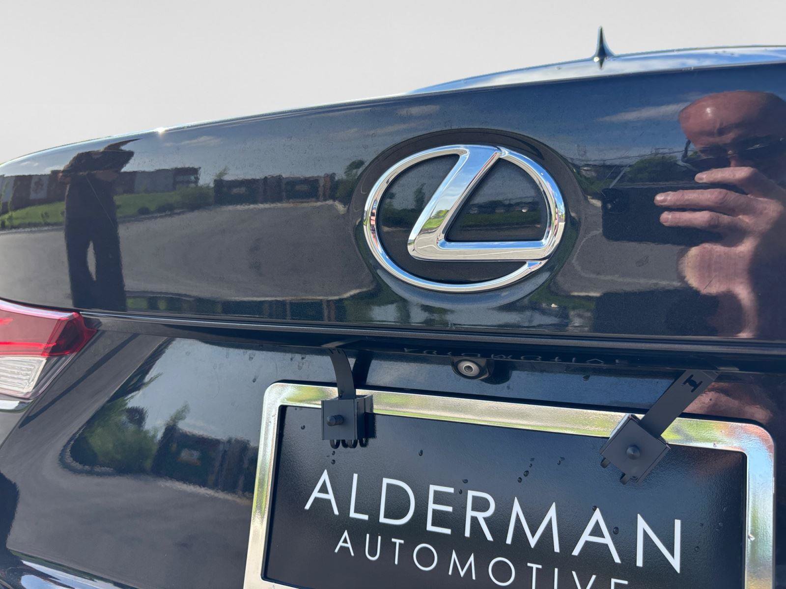 Used 2019 Lexus IS 300 w/ Premium Package RWD image 48