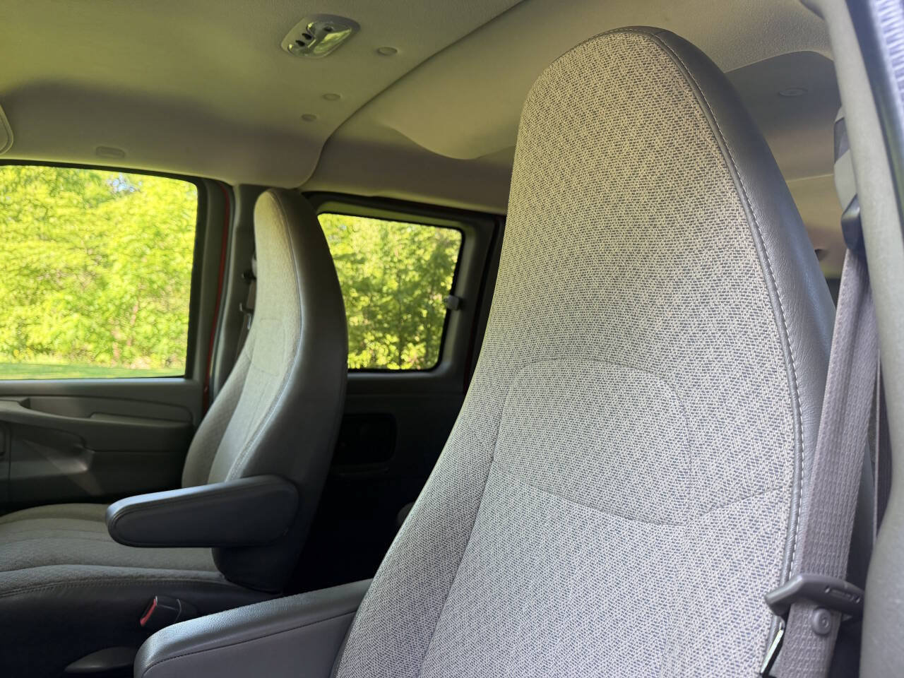 Used 2013 Chevrolet Express 1500 LT w/ LT Preferred Equipment Group AWD/4WD image 10