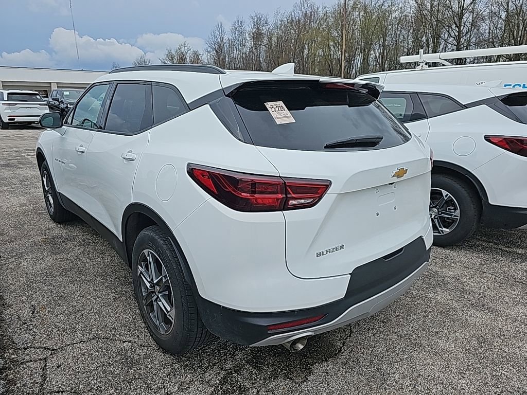 Used 2024 Chevrolet Blazer LT w/ Convenience Package image 9