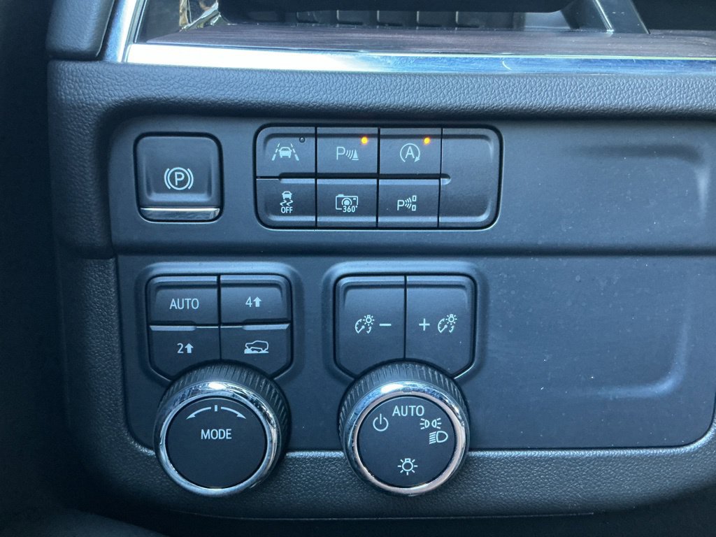 Used 2025 Chevrolet Tahoe LT AWD/4WD image 27