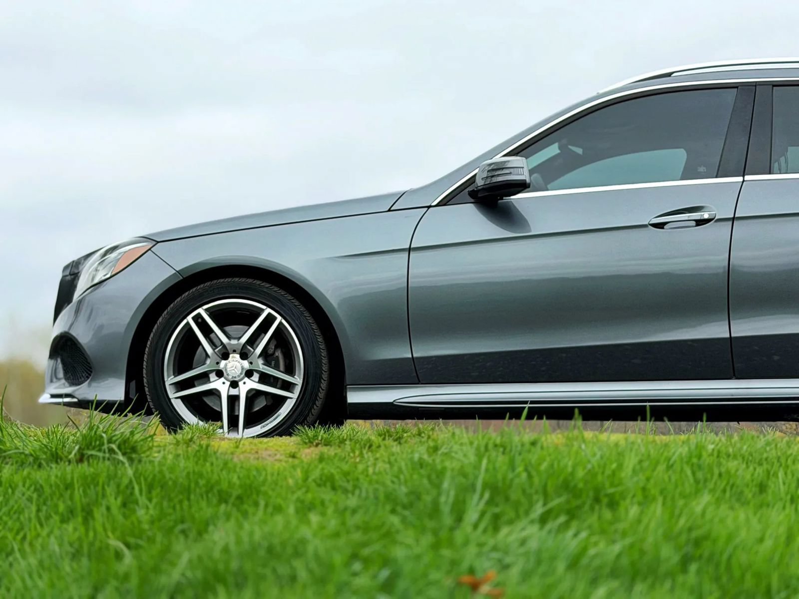 Used 2016 Mercedes-Benz E 350 4MATIC Wagon image 45