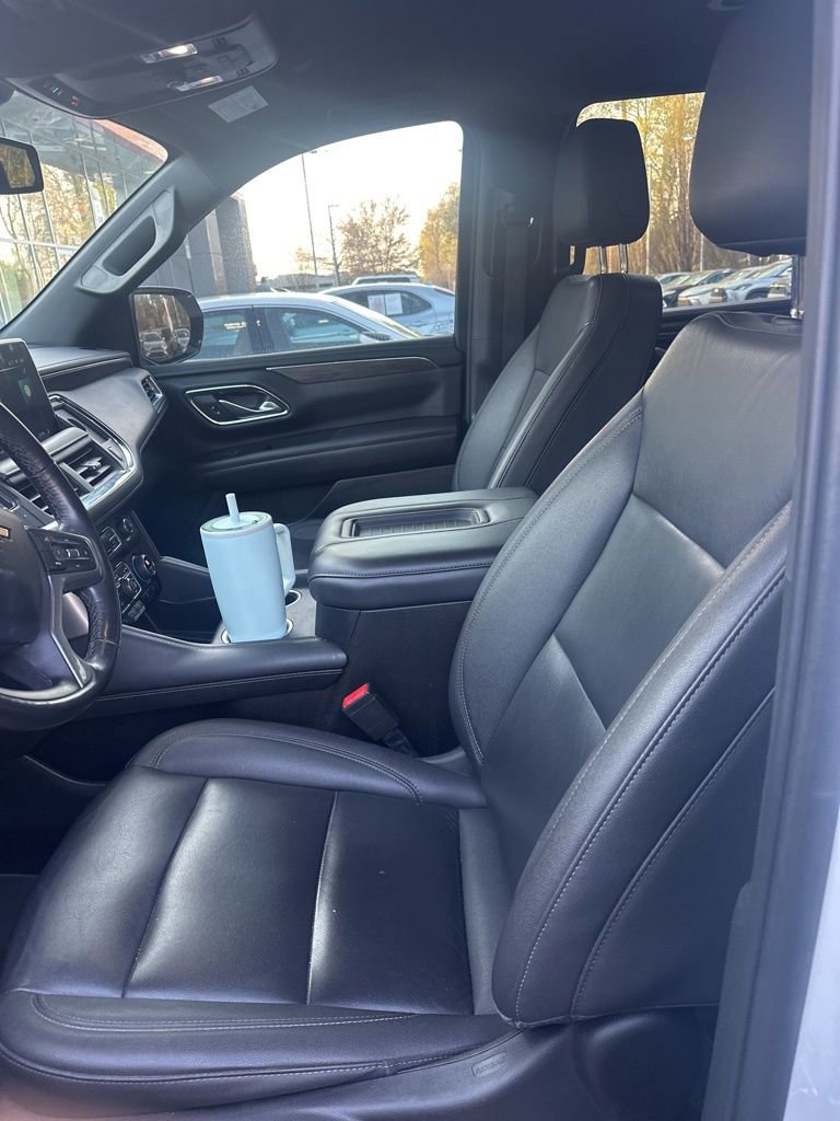 Used 2022 Chevrolet Tahoe LT w/ Luxury Package image 13