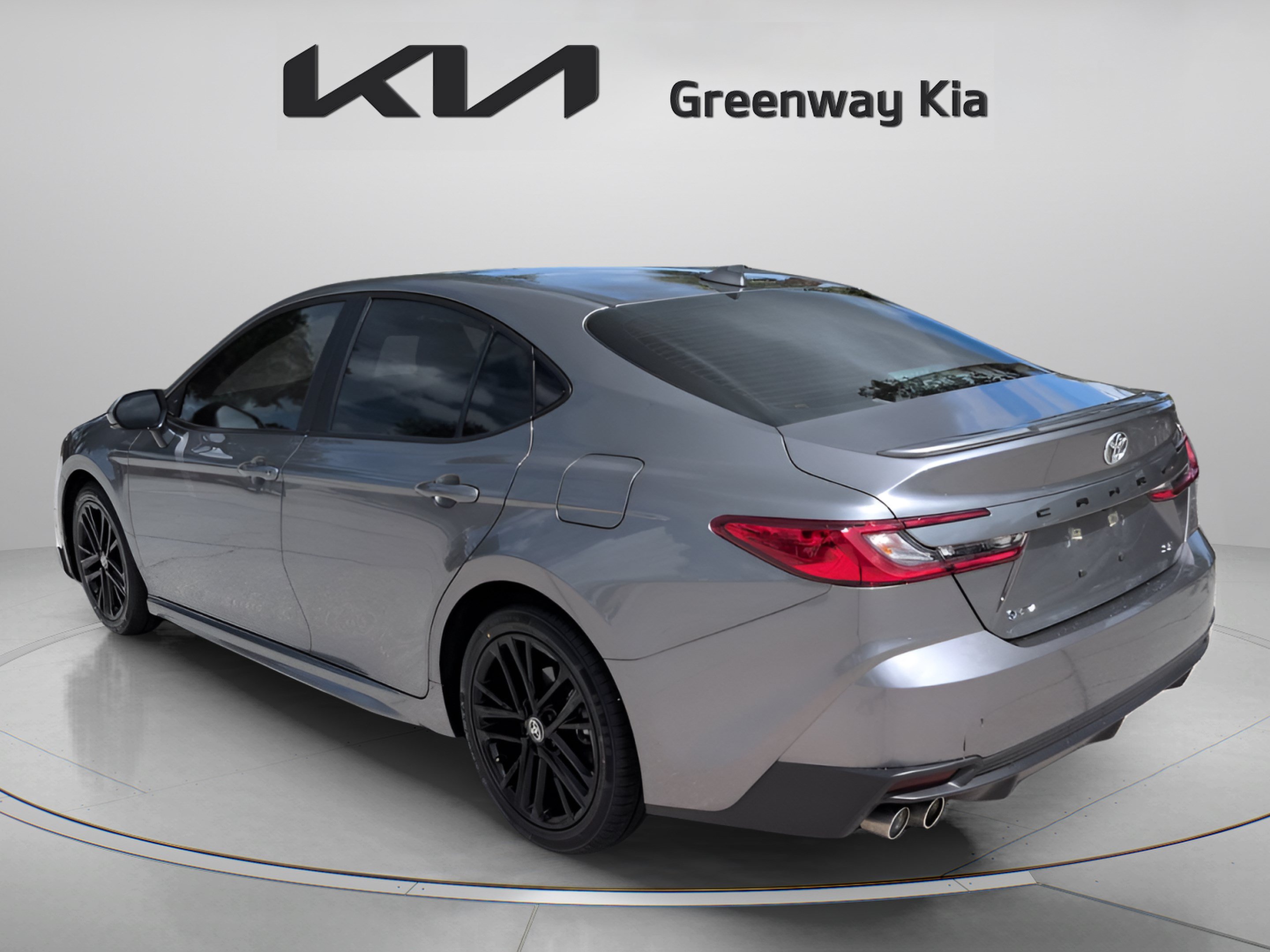 Used 2025 Toyota Camry SE FWD image 8