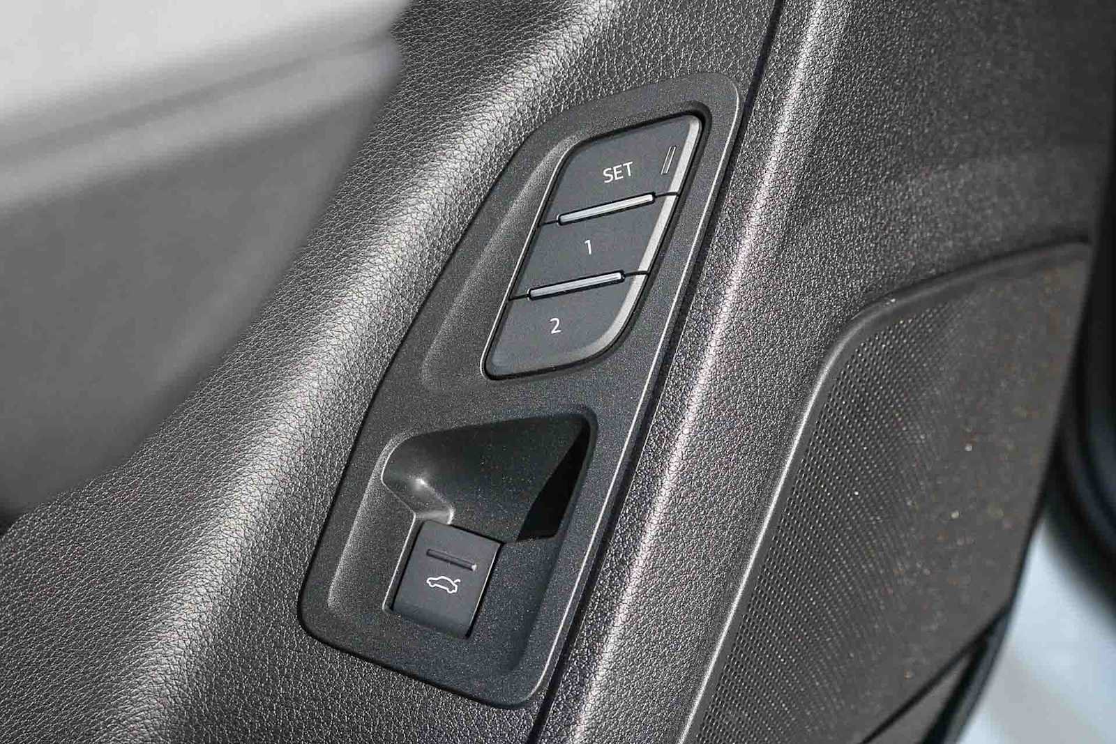 Used 2025 Audi Q3 2.0T Premium w/ Convenience Plus Package AWD/4WD image 32