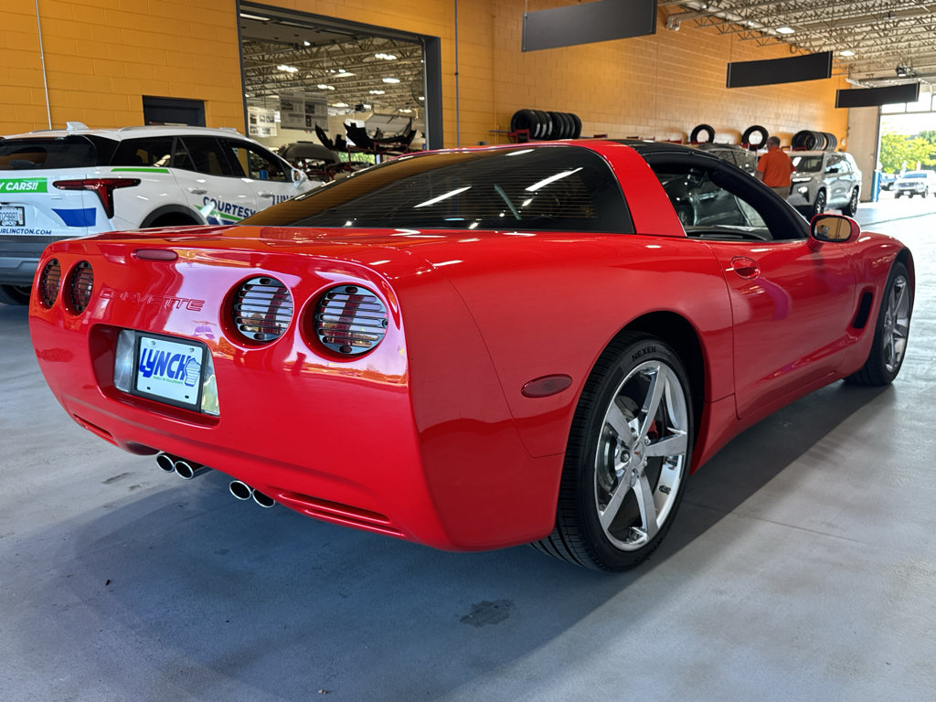 Used 2002 Chevrolet Corvette Coupe w/ Preferred Equipment Group2 RWD image 5