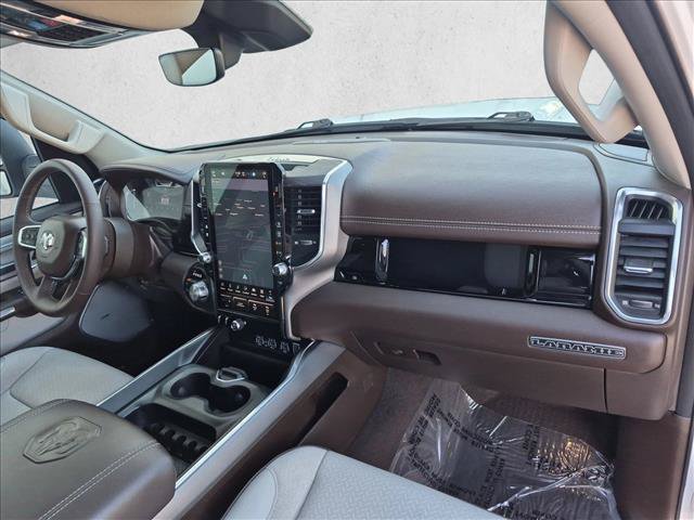 Used 2025 RAM 1500 Laramie AWD/4WD image 22
