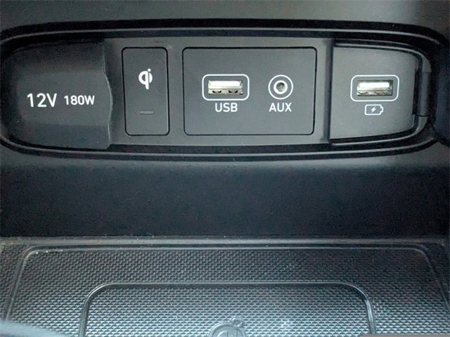 Used 2020 Hyundai Santa Fe Limited image 29