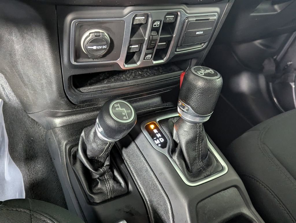 Used 2018 Jeep Wrangler Unlimited Sport S image 24