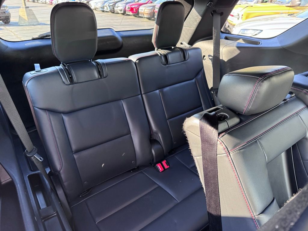 Used 2025 Ford Explorer ST-Line w/ ST-Line Street Pack AWD/4WD image 28