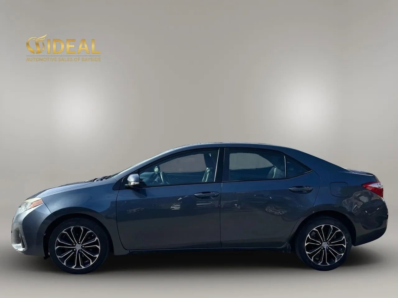 Used 2015 Toyota Corolla S image 4