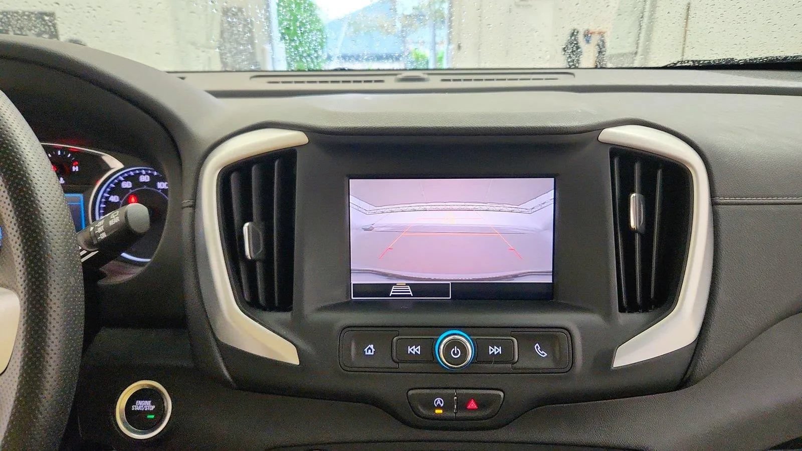 Used 2024 GMC Terrain SLE w/ Driver Convenience Package FWD image 18