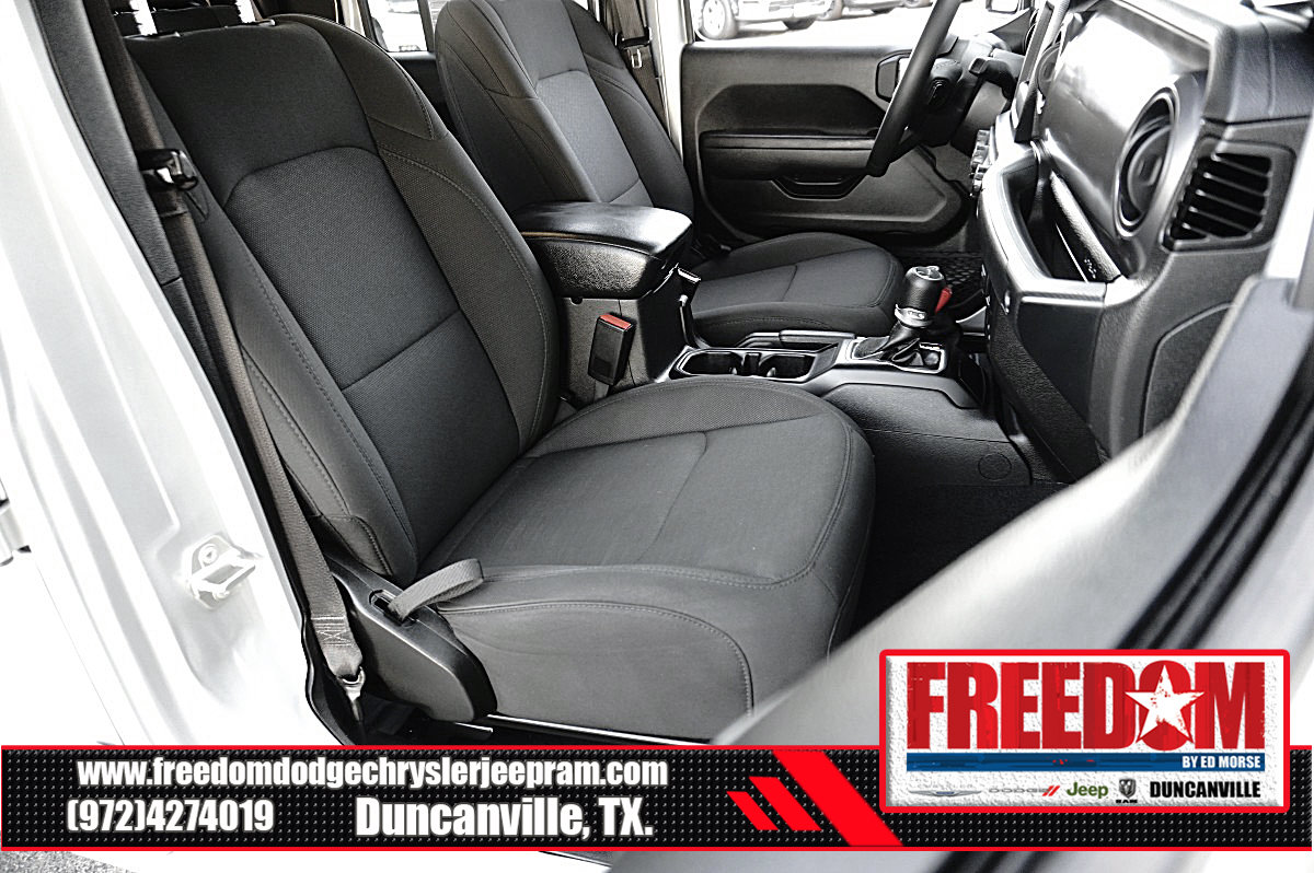 Used 2023 Jeep Gladiator Sport AWD/4WD image 14