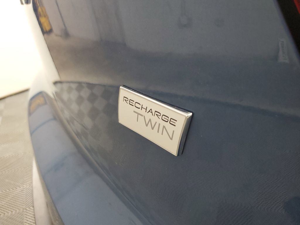 Certified 2023 Volvo XC40 Recharge Ultimate image 9