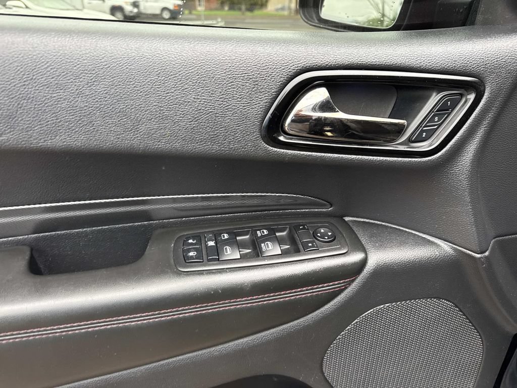 Used 2022 Dodge Durango R/T w/ Tow 'N Go Package AWD/4WD image 21