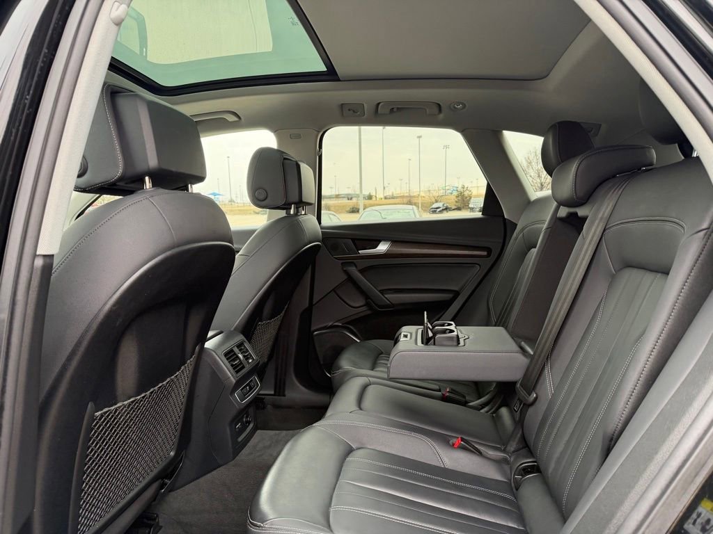 Used 2023 Audi Q5 2.0T Premium w/ Convenience Package image 13