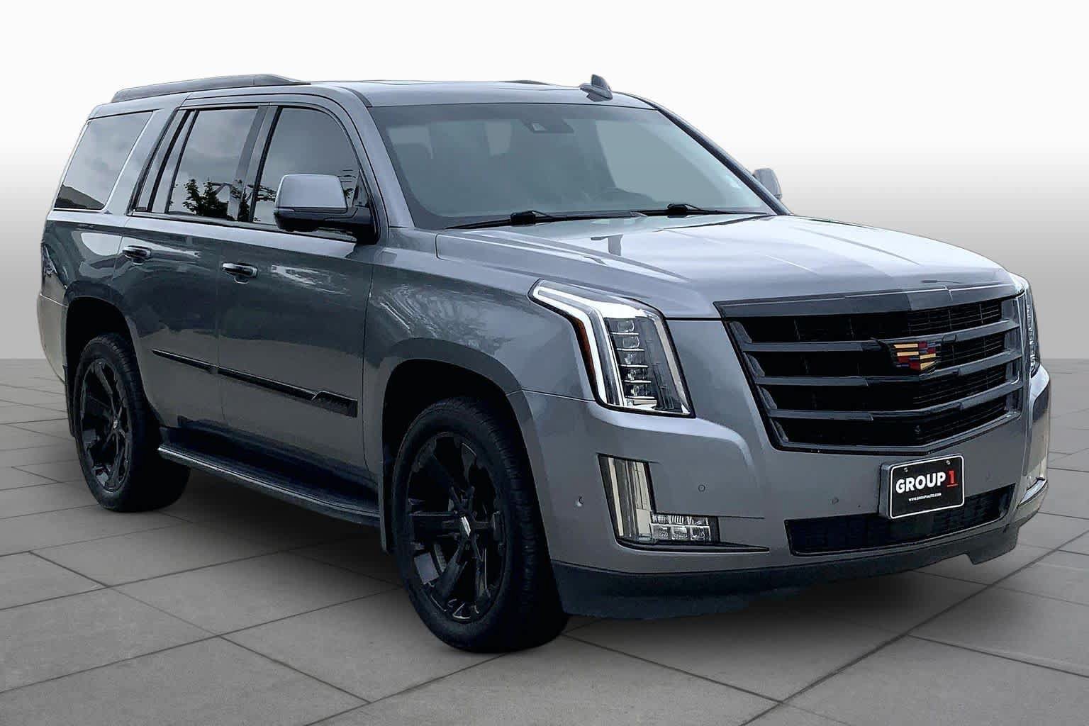 Used 2019 Cadillac Escalade Luxury AWD/4WD image 2