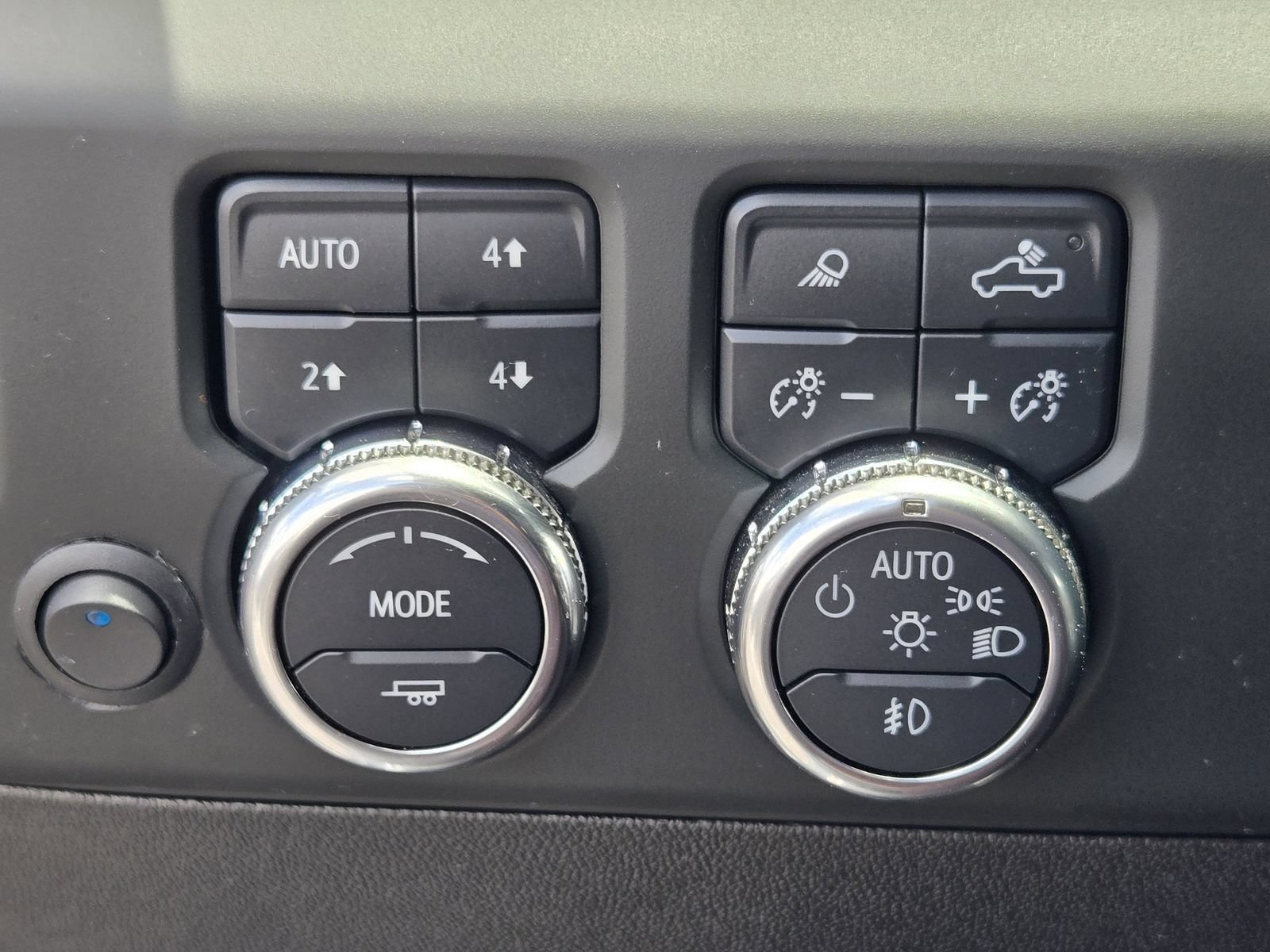 Used 2024 GMC Sierra 2500 Denali Ultimate AWD/4WD image 21
