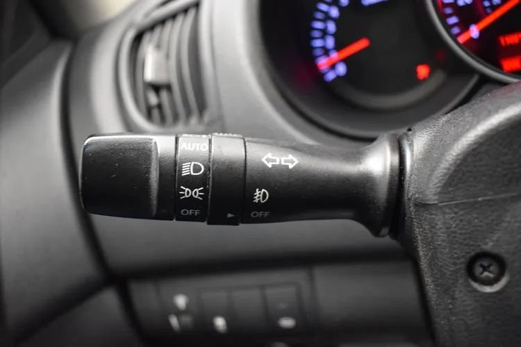 Used 2012 Kia Forte Koup SX w/ Leather Pkg FWD image 23