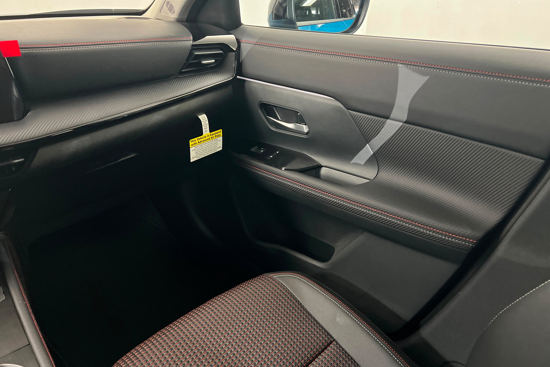 New 2026 Nissan Kicks SR FWD image 10
