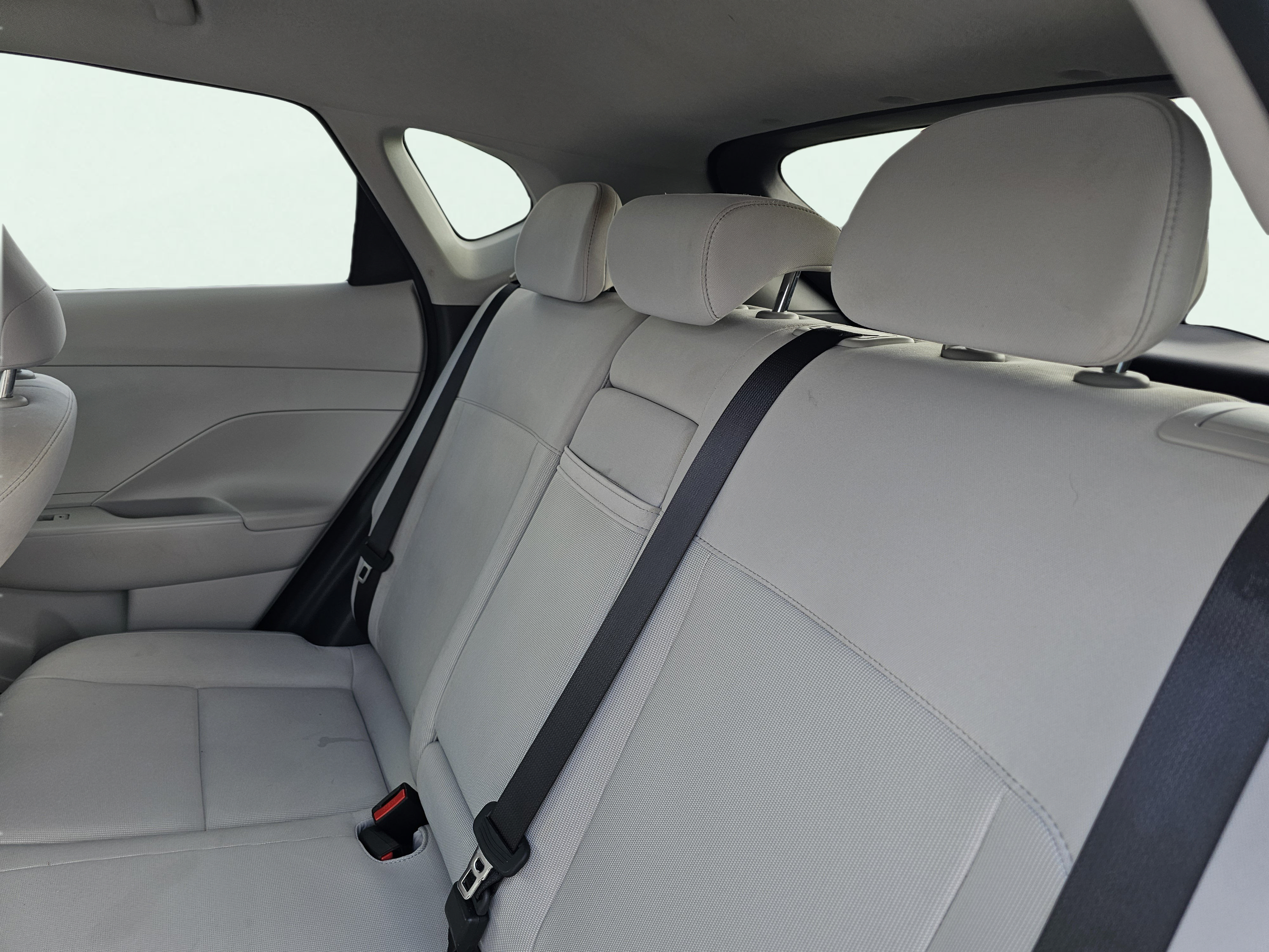Used 2025 Hyundai Kona SEL FWD image 32
