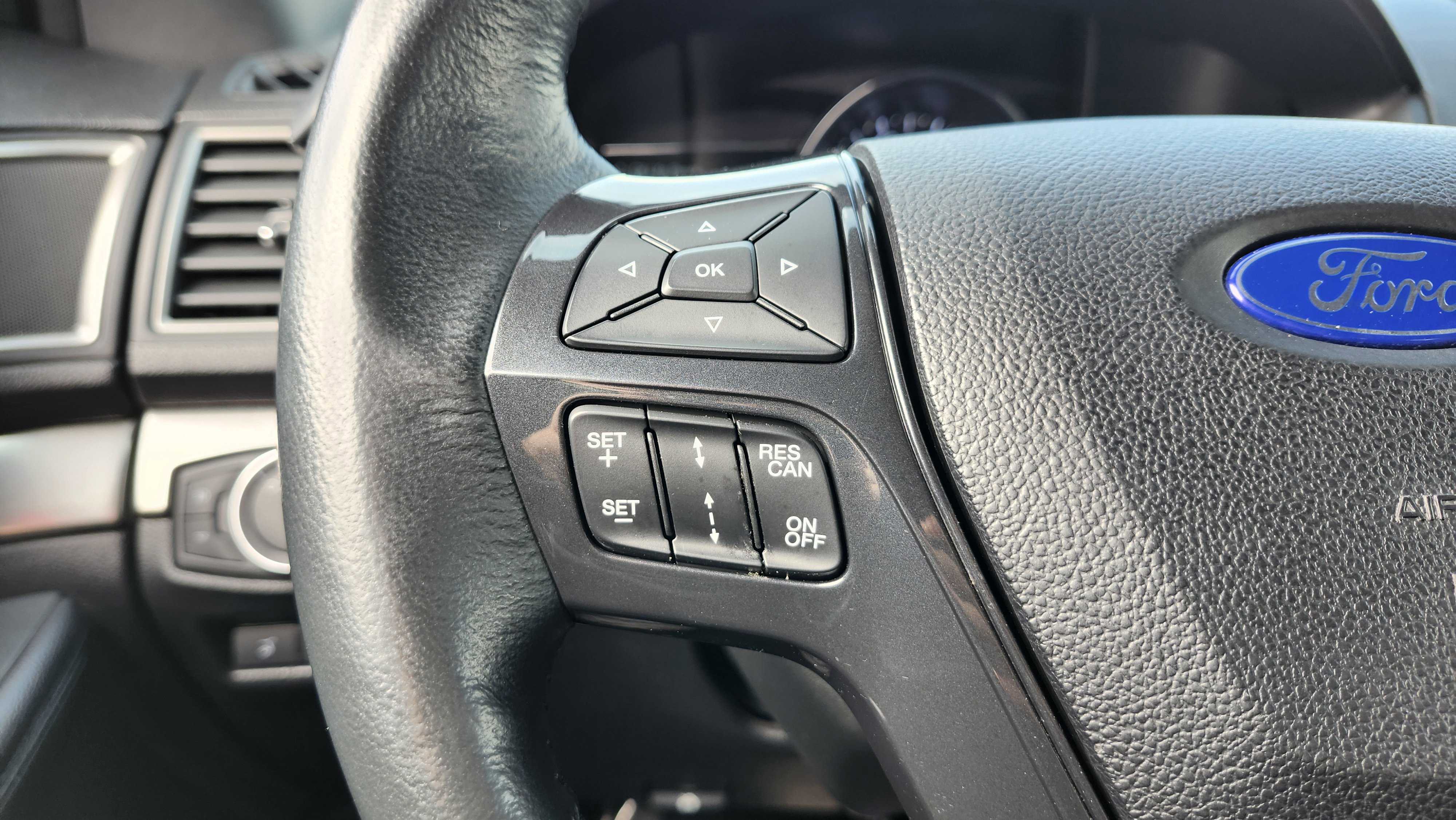 Used 2019 Ford Explorer XLT w/ Equipment Group 202A image 40