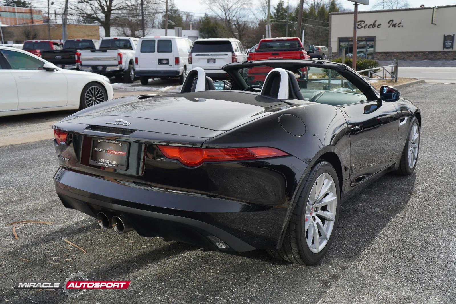Used 2017 Jaguar F-TYPE Convertible RWD image 7