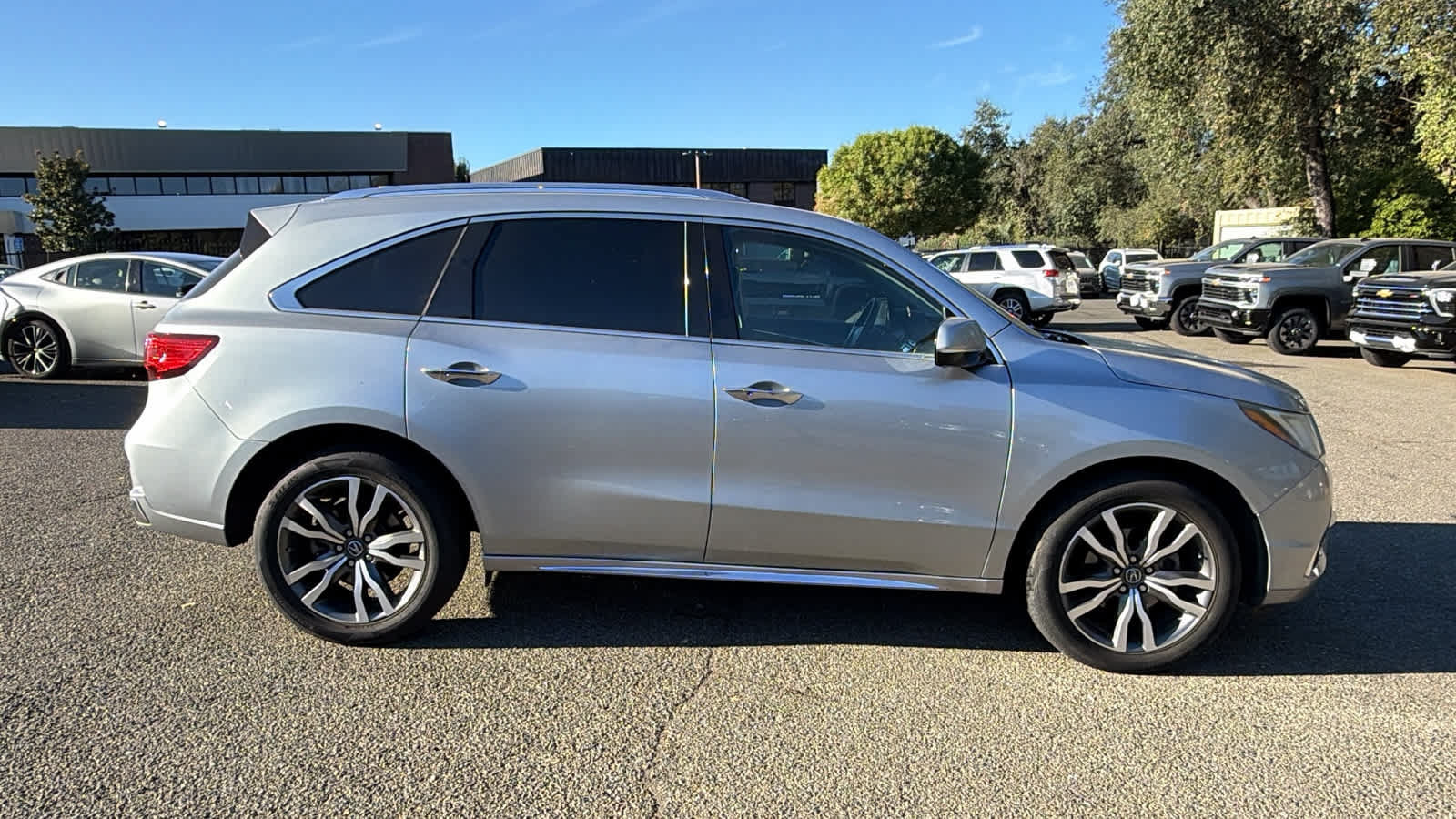 Used 2019 Acura MDX w/ Advance Package AWD/4WD image 4