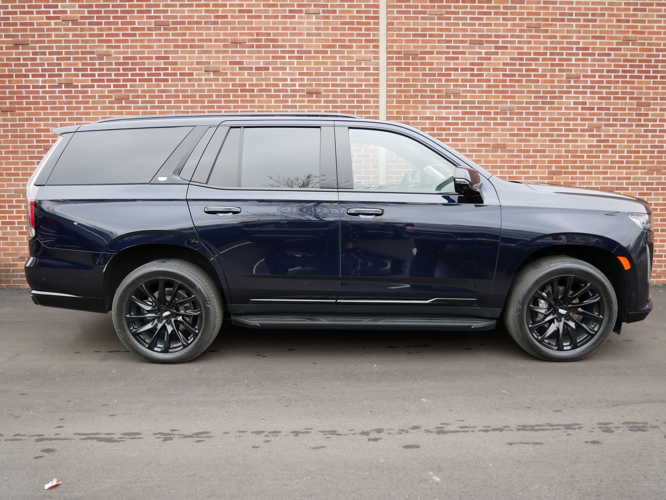 Certified 2024 Cadillac Escalade Sport Platinum w/ LPO, ONYX Package image 26