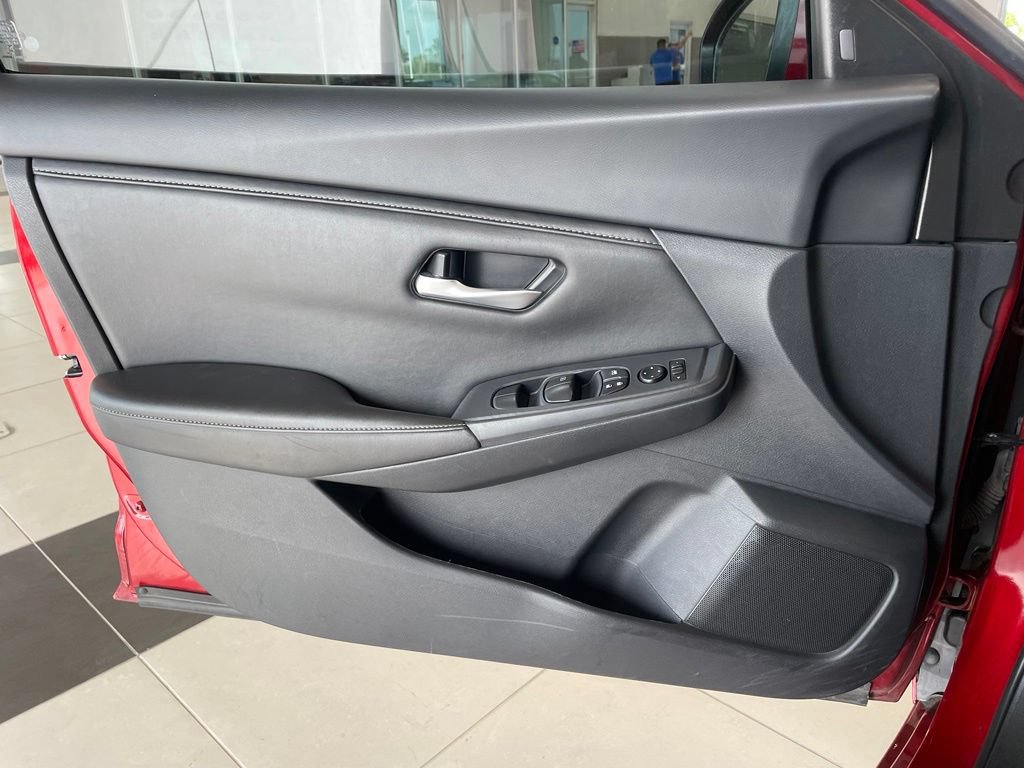 Certified 2025 Nissan Sentra SV FWD image 9