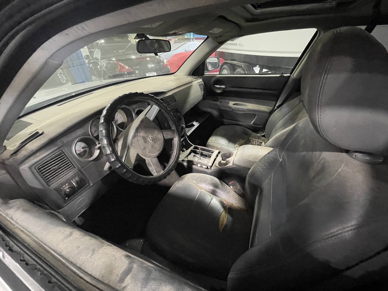 Used 2005 Dodge Magnum SE RWD image 10