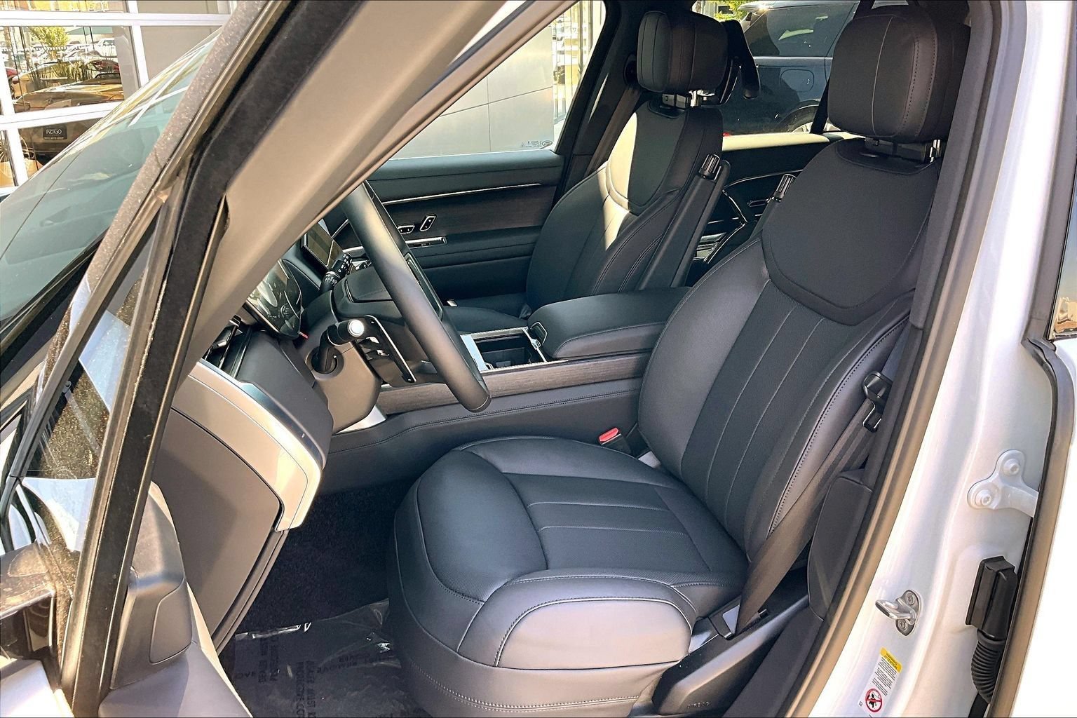 New 2026 Land Rover Range Rover SE AWD/4WD image 9