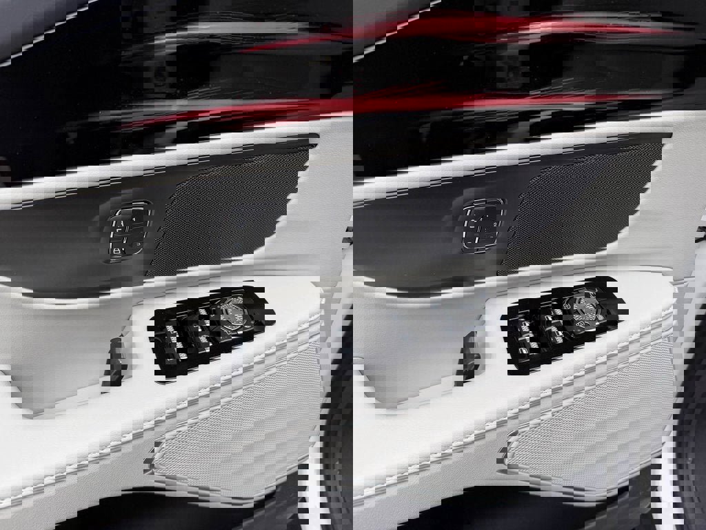 New 2026 Lincoln Nautilus Premier w/ Jet Appearance Package image 12