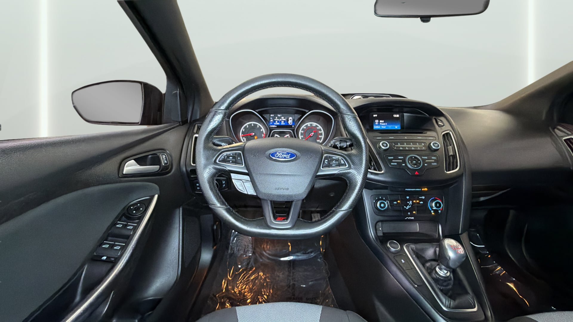 Used 2017 Ford Focus ST FWD image 17