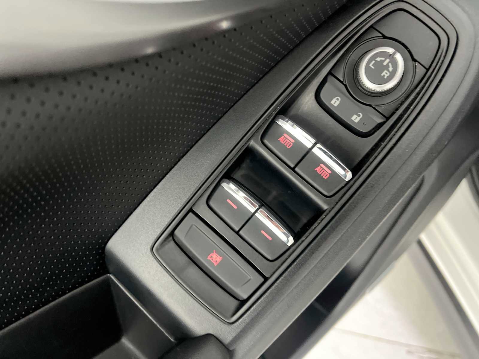 Used 2023 Subaru Crosstrek 2.5i Limited AWD/4WD image 15