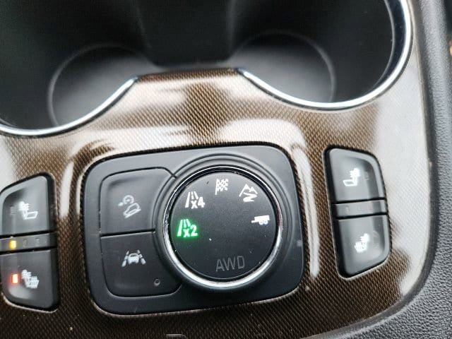 Certified 2022 GMC Acadia AT4 w/ Trailering Package AWD/4WD image 25