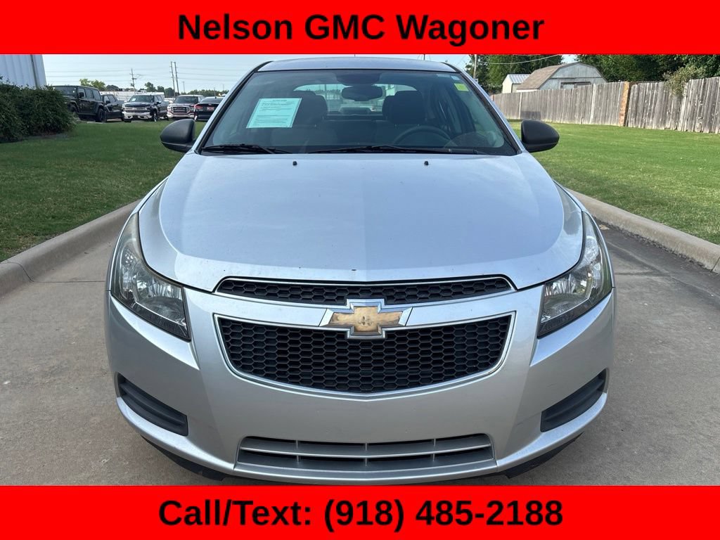 Used 2014 Chevrolet Cruze LS FWD image 2