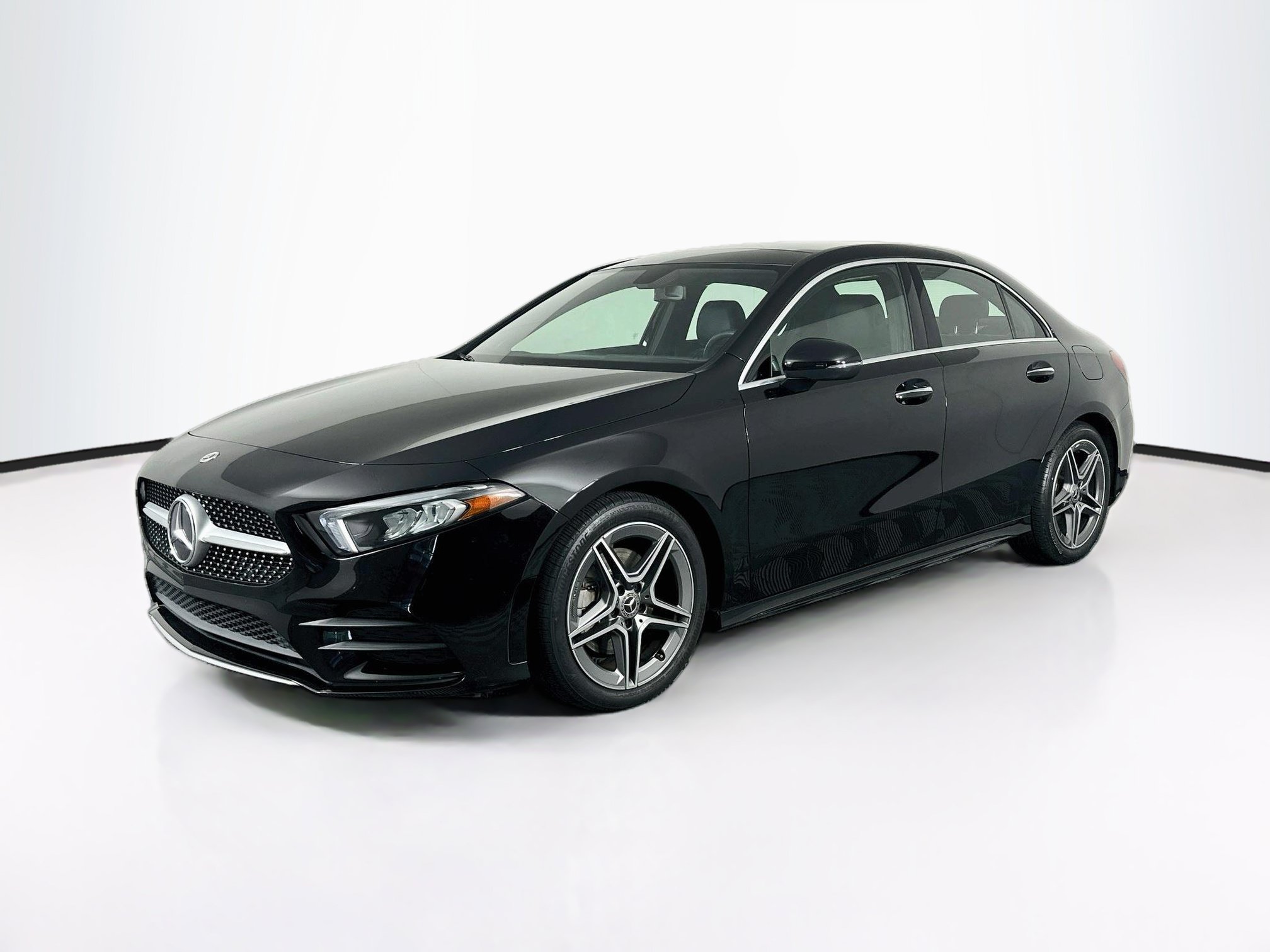 Used 2022 Mercedes-Benz A 220 4MATIC image 3
