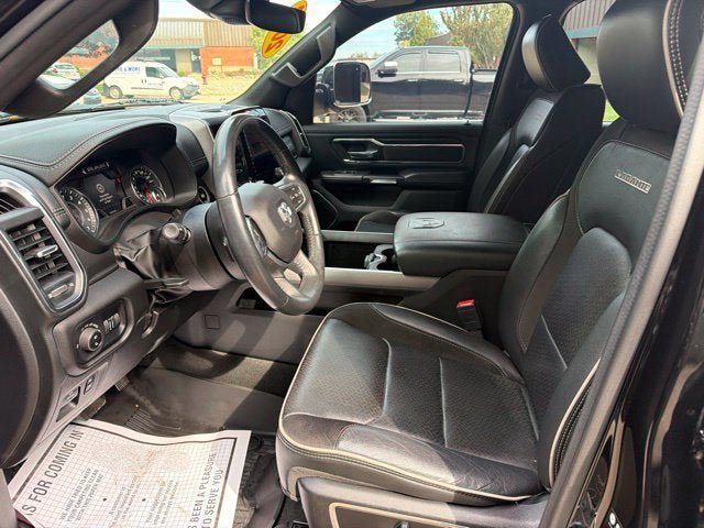 Used 2023 RAM 1500 Laramie AWD/4WD image 9