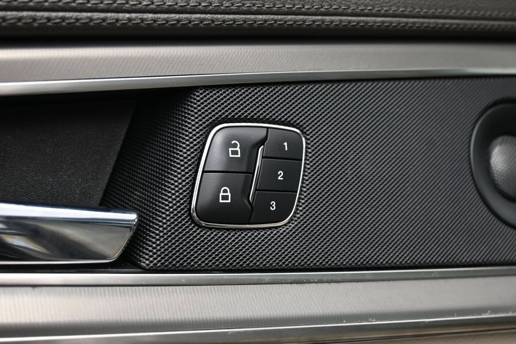 Used 2019 Lincoln Nautilus Reserve AWD/4WD image 20