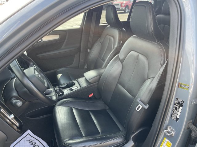 Used 2021 Volvo XC40 T5 Momentum AWD/4WD image 11