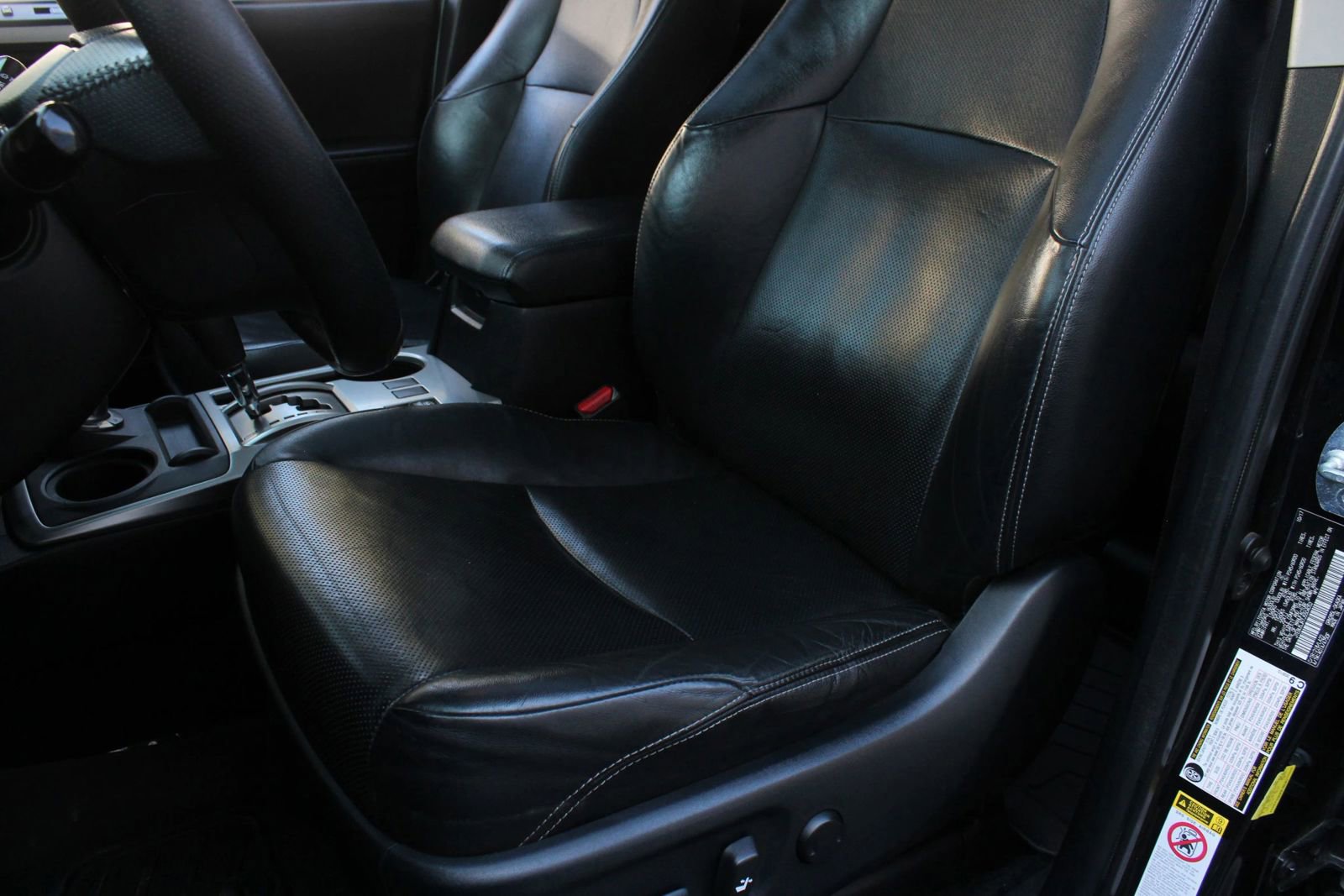 Used 2018 Toyota 4Runner Limited AWD/4WD image 14