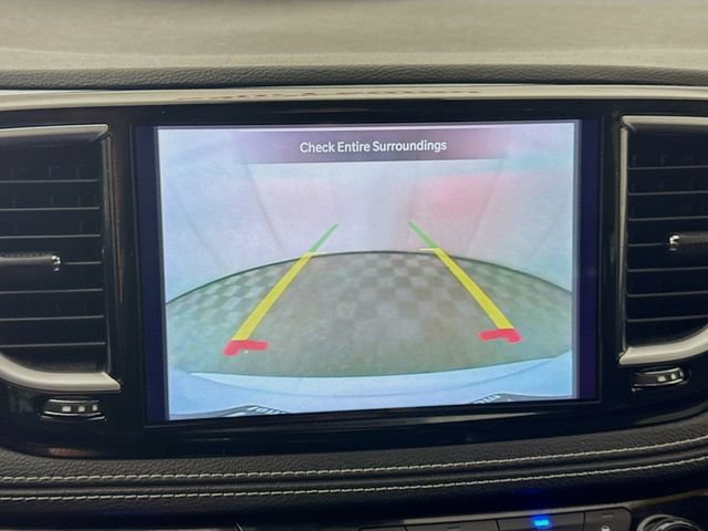 Used 2025 Chrysler Pacifica Limited FWD image 14