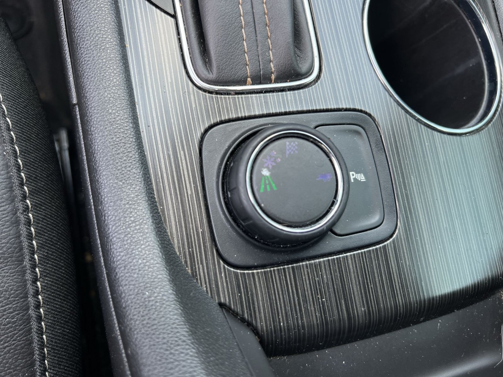 Used 2019 GMC Acadia SLT w/ Black Edition FWD image 34