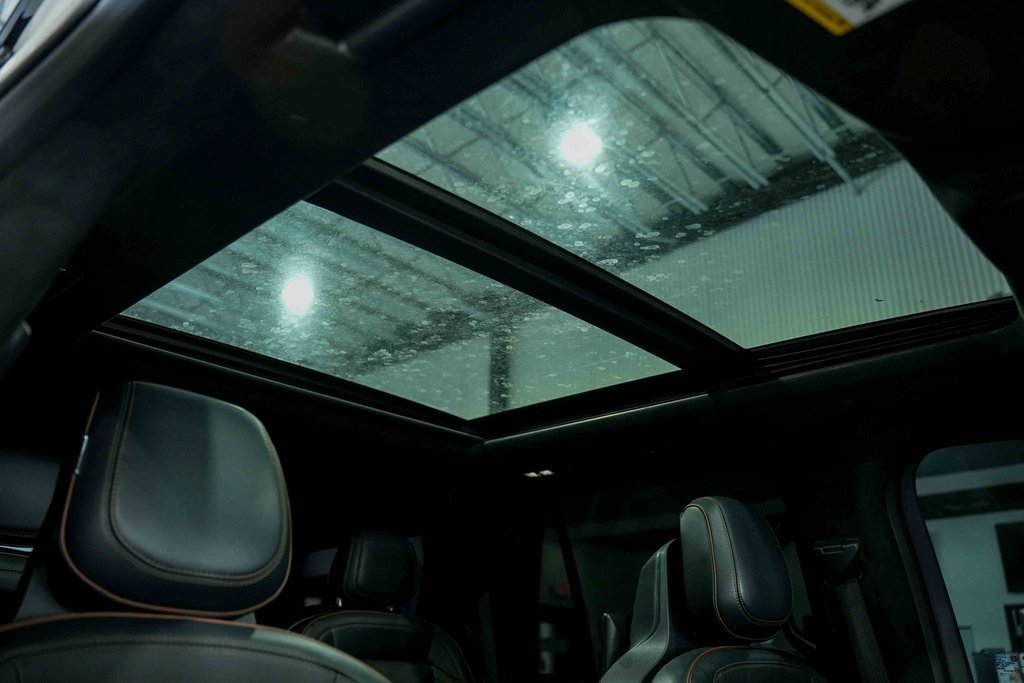 Used 2025 Lincoln Navigator Black Label image 36