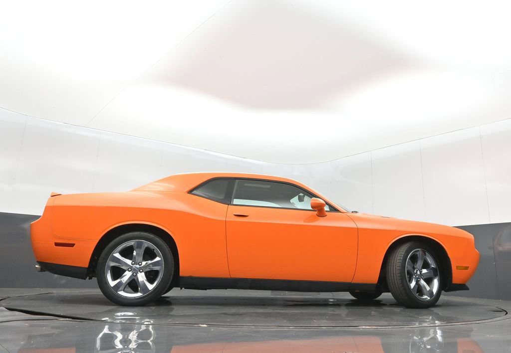 Used 2014 Dodge Challenger R/T Plus image 31