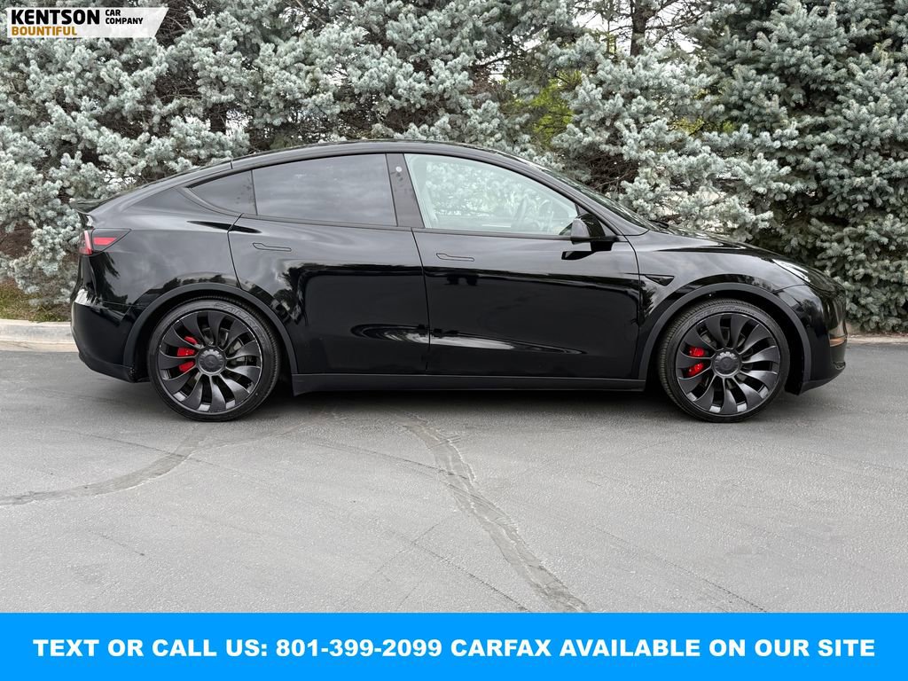 Used 2022 Tesla Model Y Performance AWD/4WD image 9